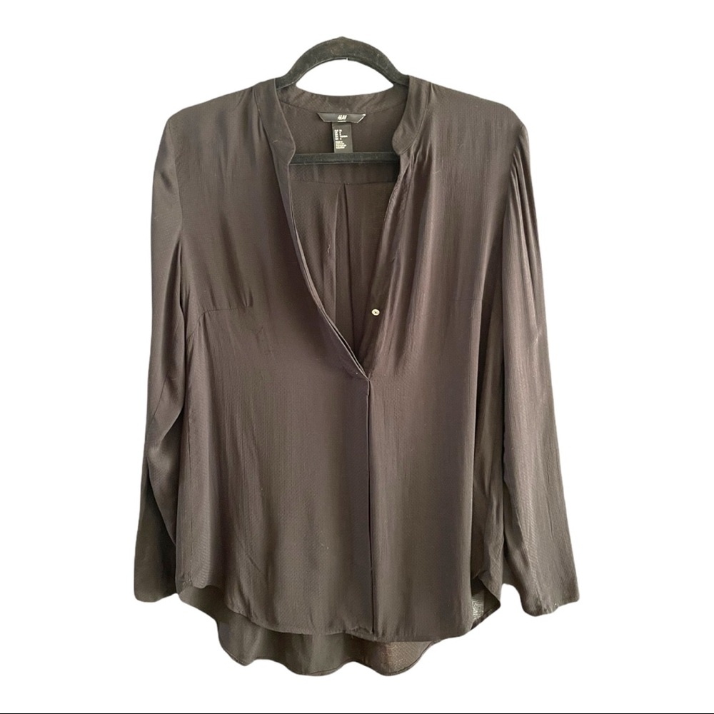 Black shirt